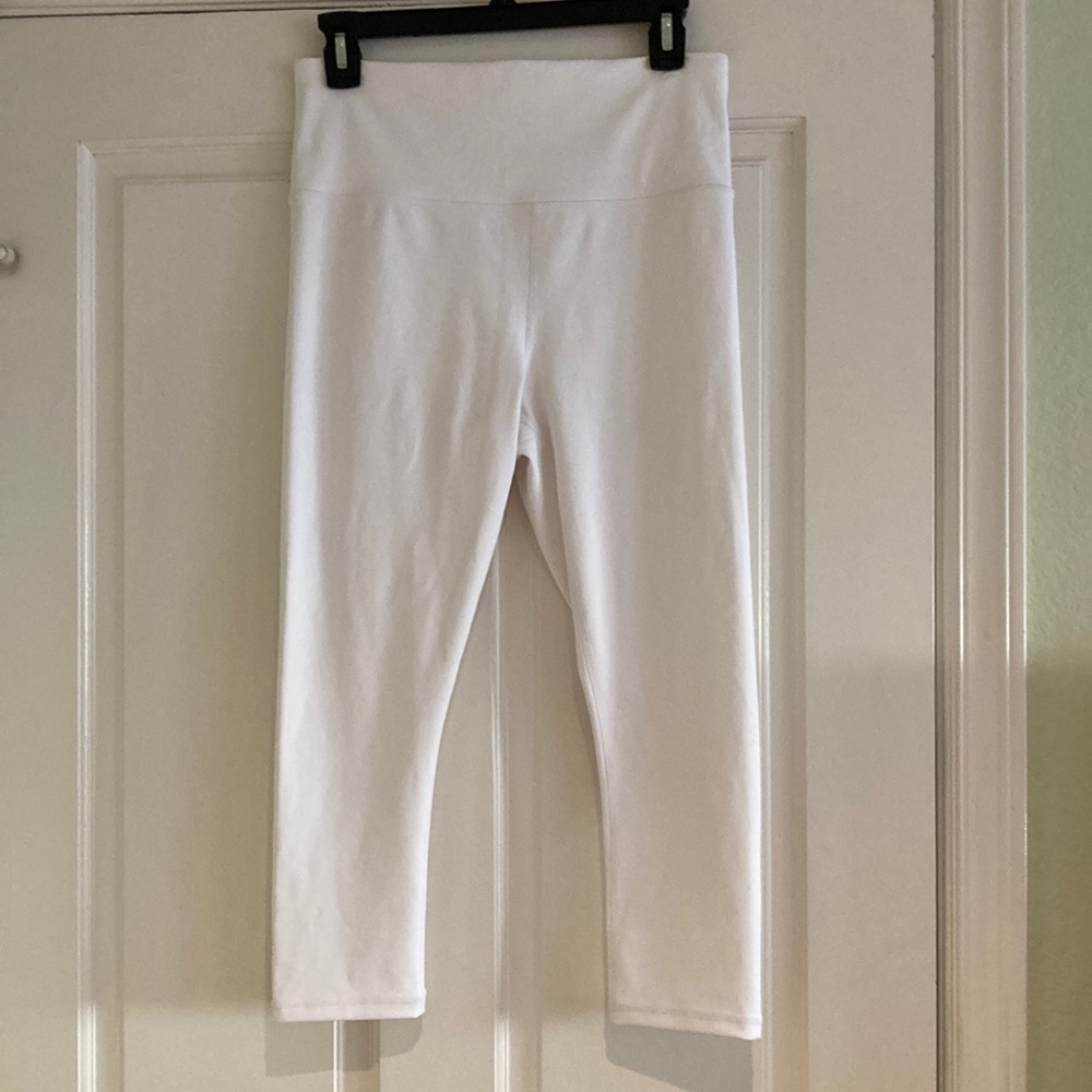 Athleta white elation Capri leggings